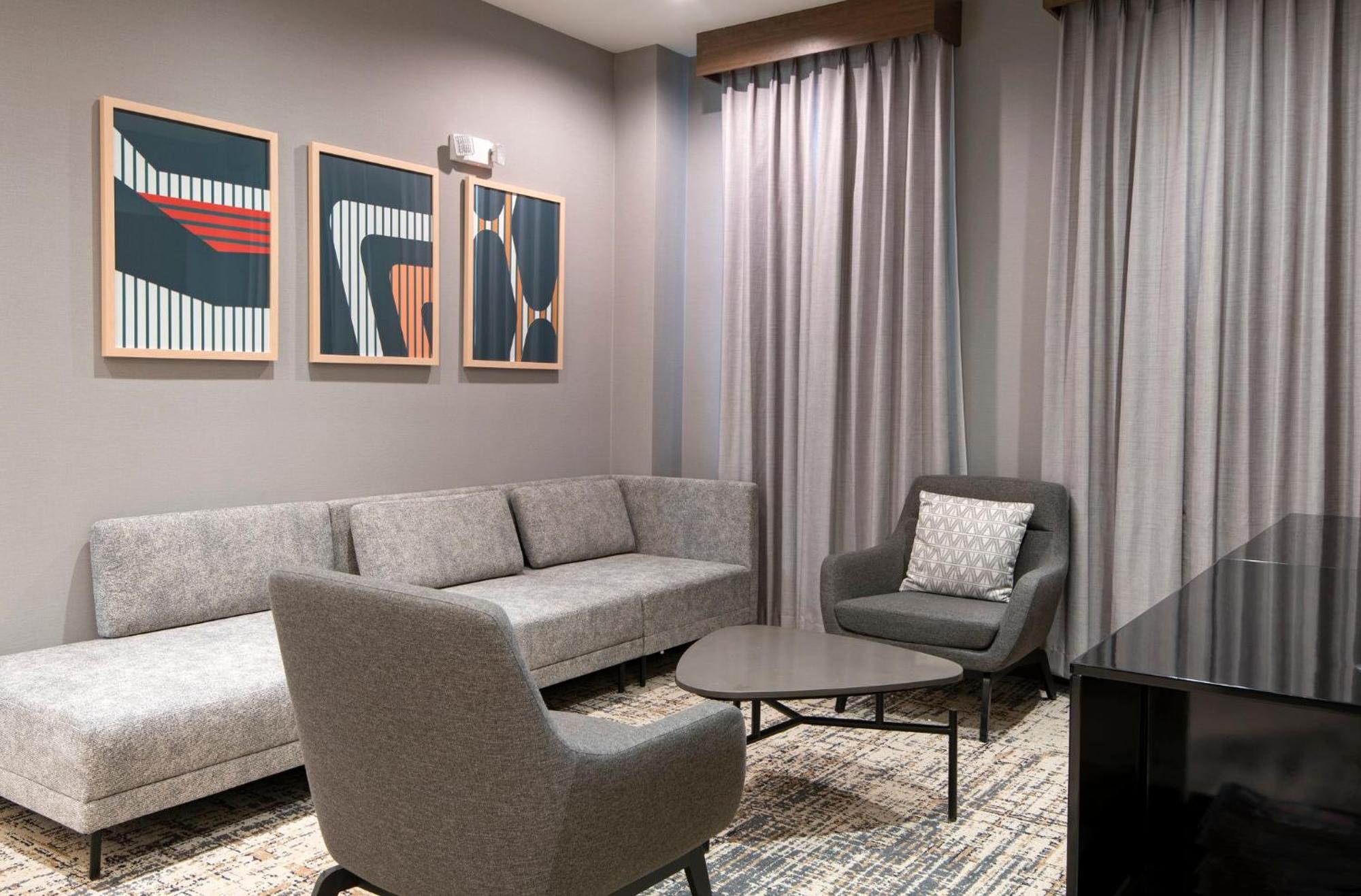 Holiday Inn Hotel And Suites-Kamloops By Ihg Dış mekan fotoğraf