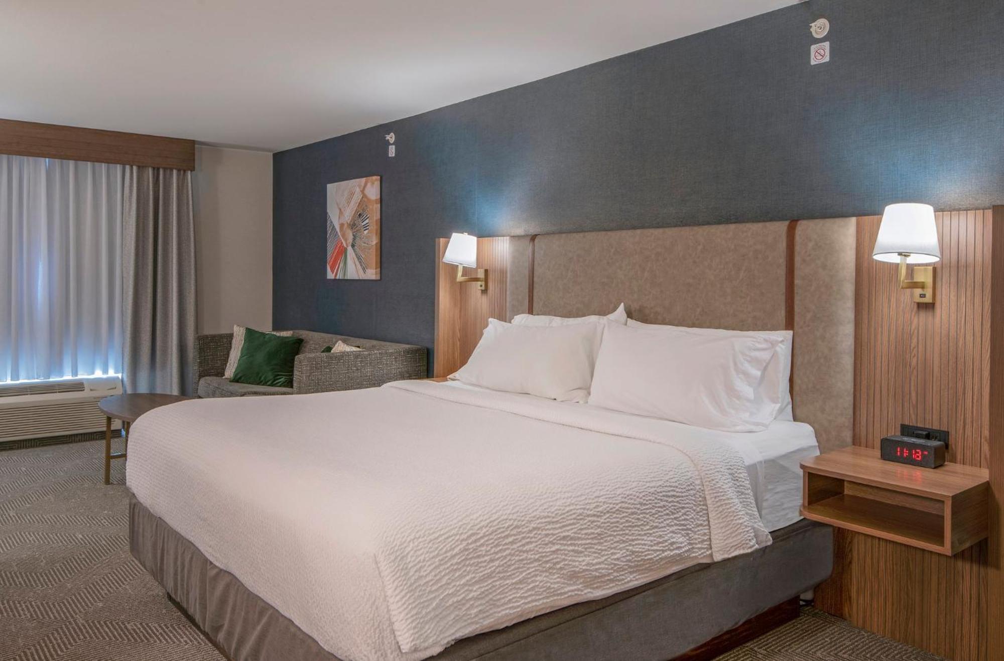 Holiday Inn Hotel And Suites-Kamloops By Ihg Dış mekan fotoğraf