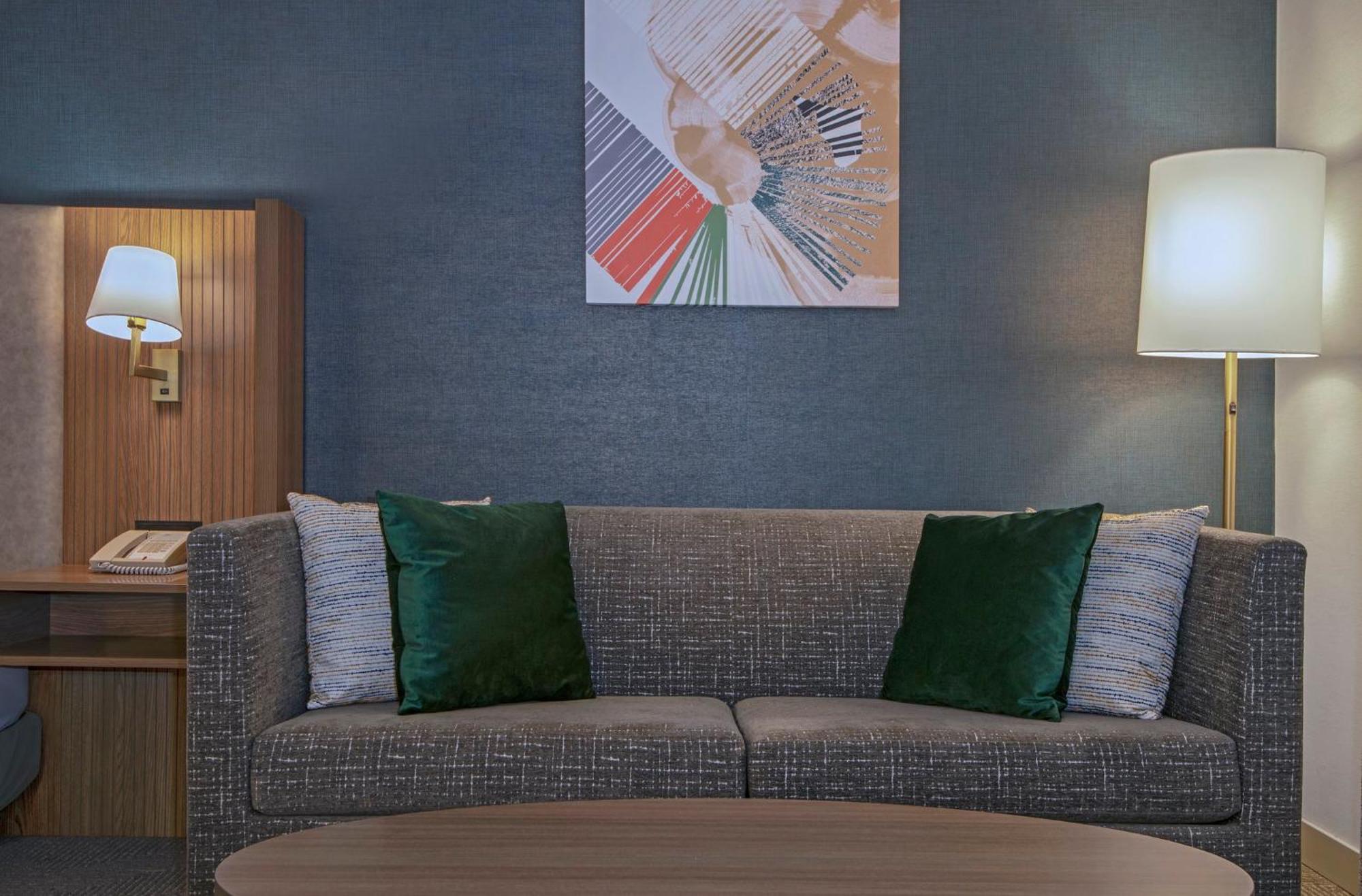 Holiday Inn Hotel And Suites-Kamloops By Ihg Dış mekan fotoğraf
